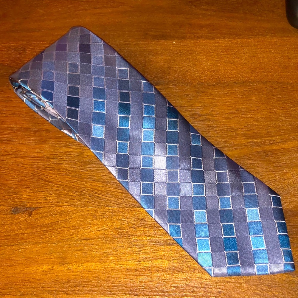 Kenneth Cole Grey & Blue men’s tie